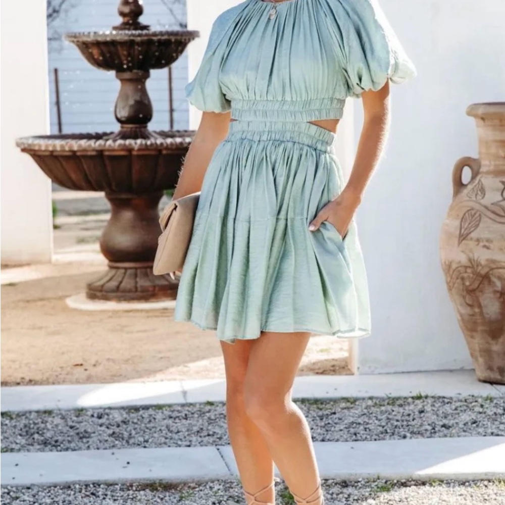 Vici Pocketed Puff Sleeve Mini Dress